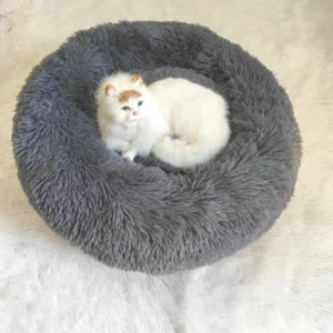 Fluffy round pet bed for cats and dogs